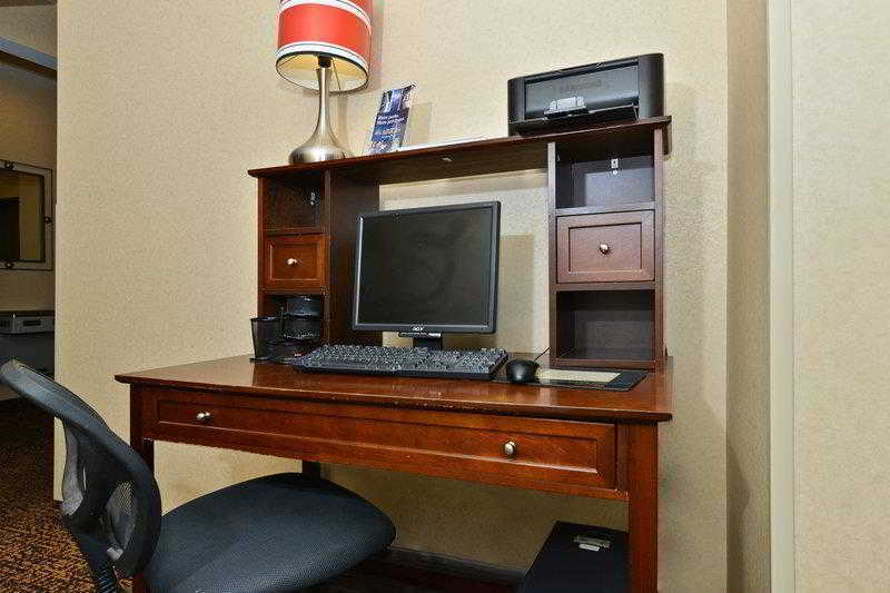 Best Western Plus Executive Inn St. Marys Екстериор снимка