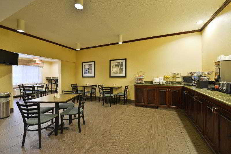 Best Western Plus Executive Inn St. Marys Екстериор снимка
