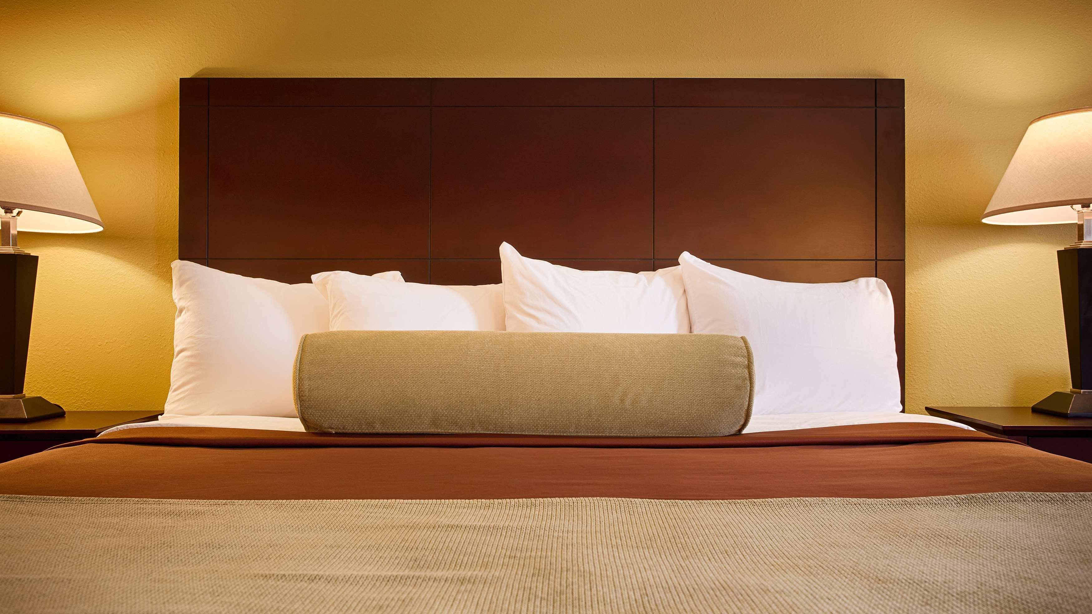 Best Western Plus Executive Inn St. Marys Екстериор снимка