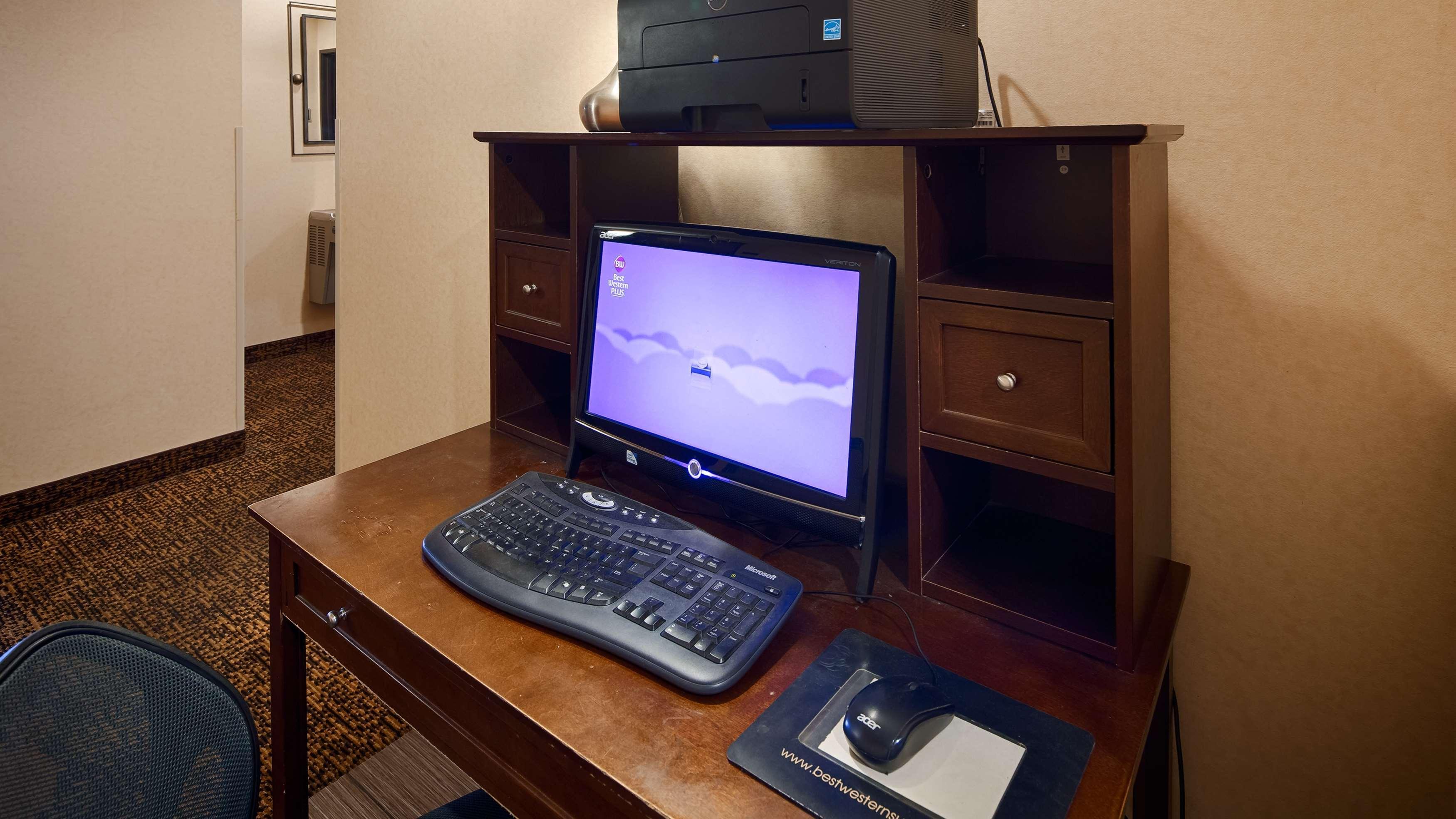Best Western Plus Executive Inn St. Marys Екстериор снимка