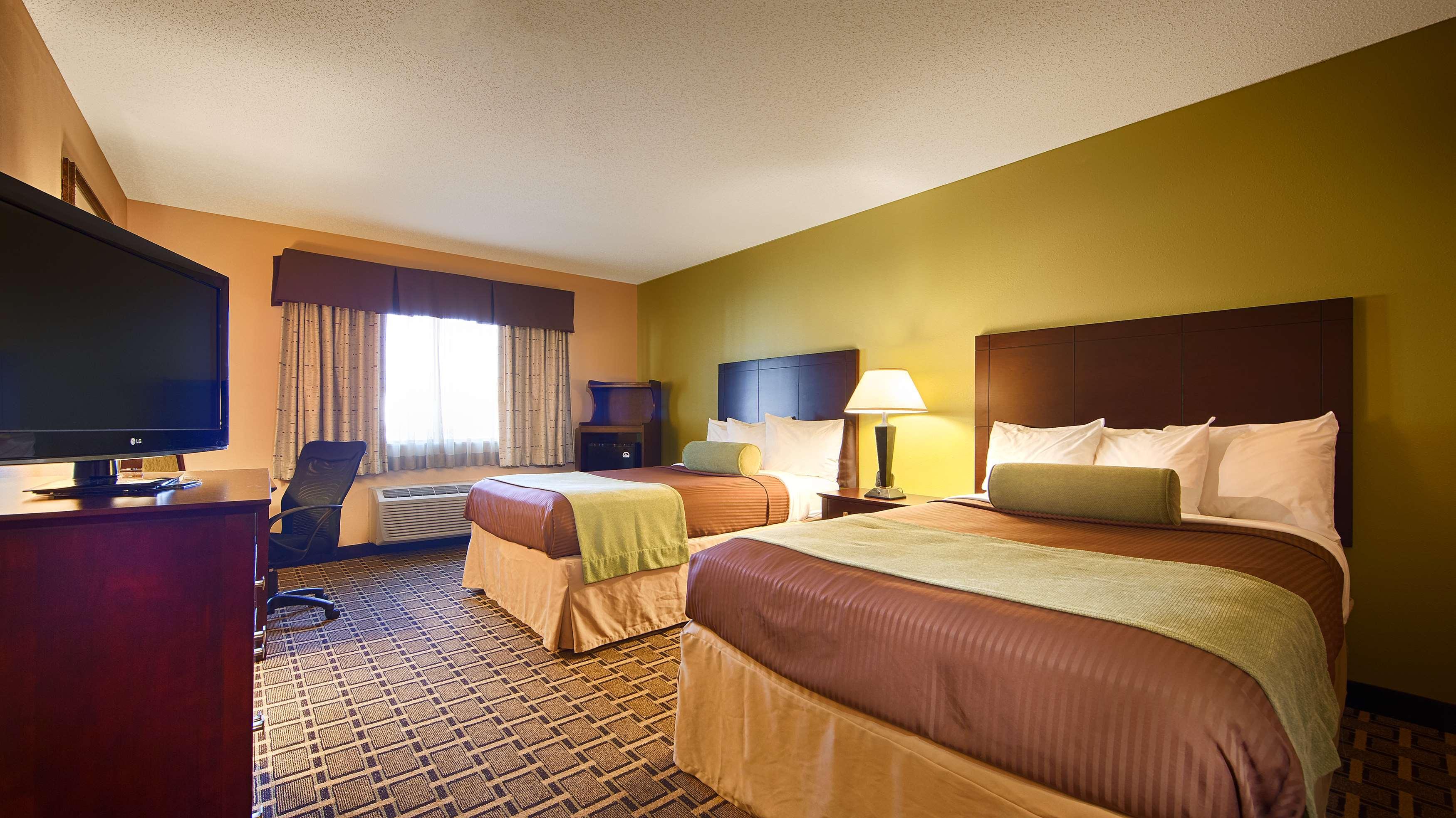 Best Western Plus Executive Inn St. Marys Екстериор снимка