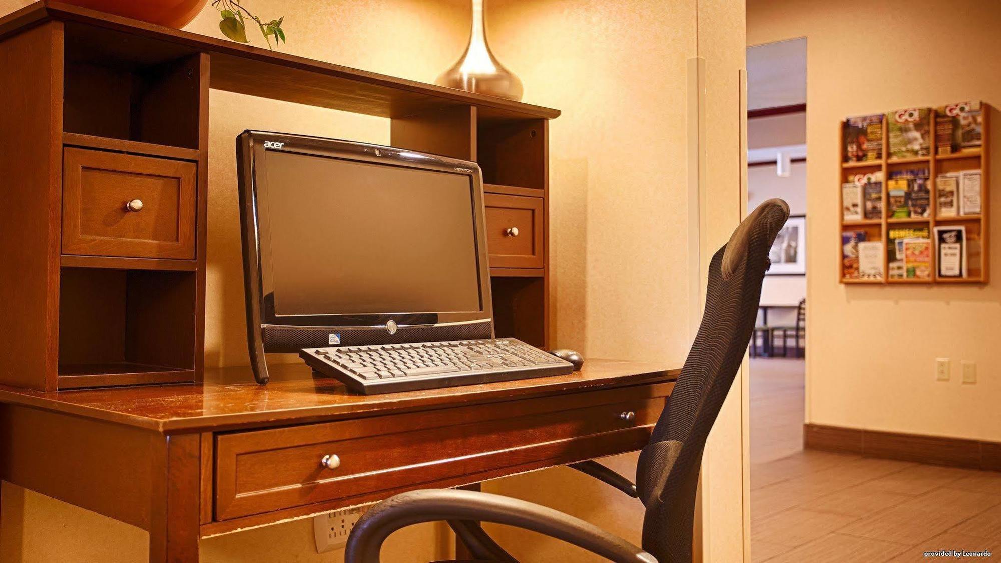 Best Western Plus Executive Inn St. Marys Екстериор снимка