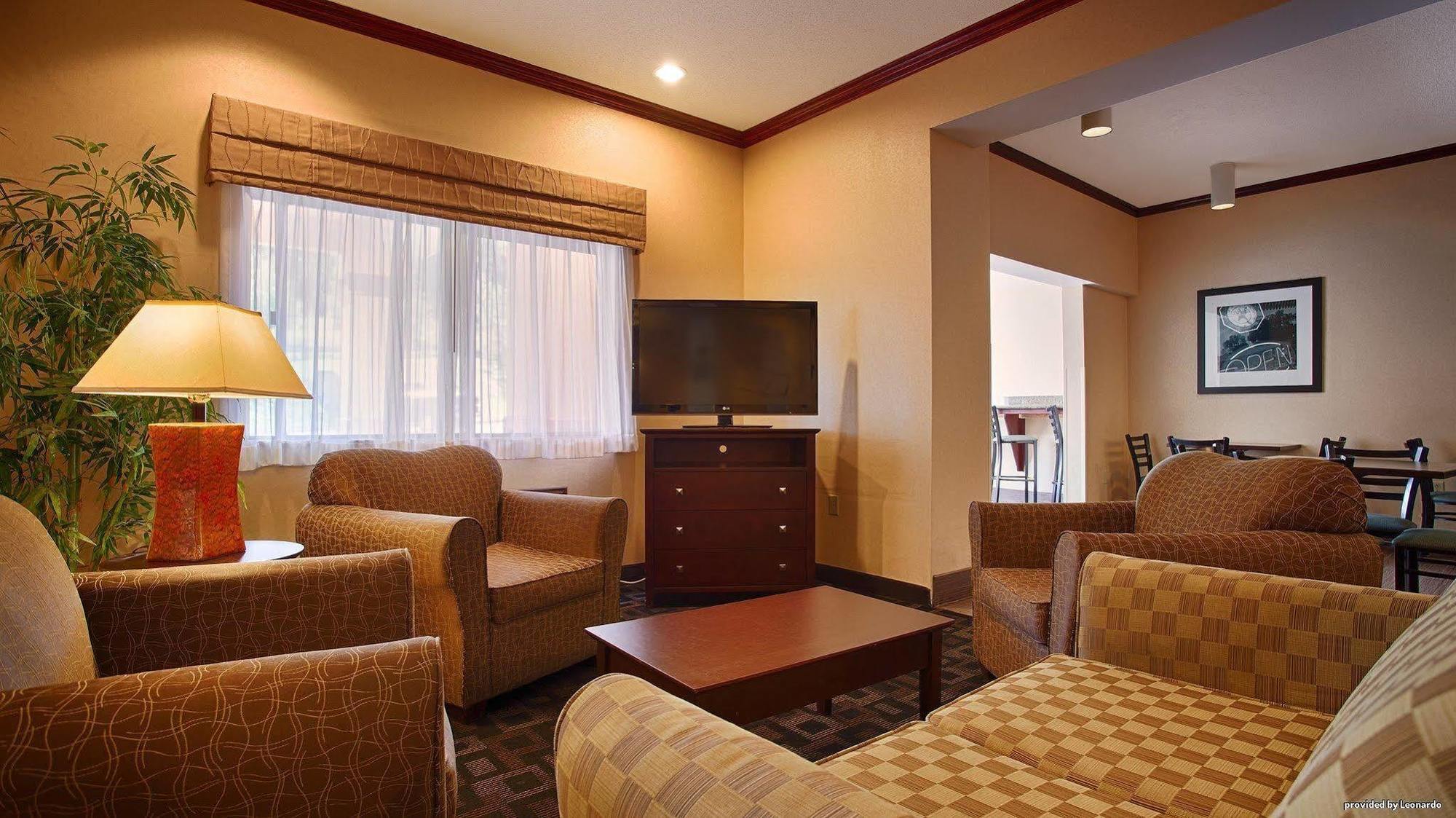 Best Western Plus Executive Inn St. Marys Екстериор снимка